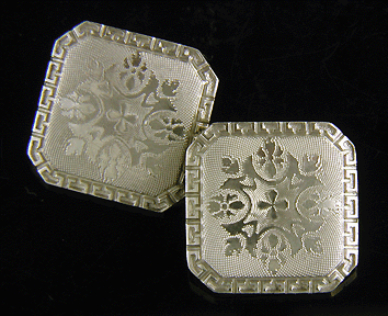 Elegant engraved Art Deco cufflinks crafted in 14kt gold. (J8720)
