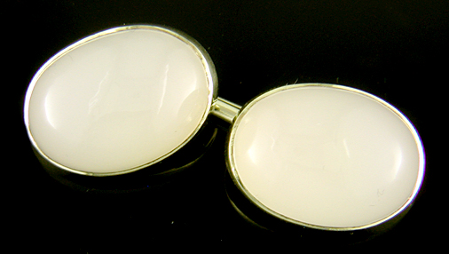 Sansbury & Nellis white quartz cufflinks. (J9109)