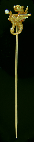 Alling basilisk and pearl stickpin. (J9025)