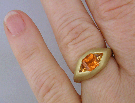 Spessartite garnet and tourmaline ring. (J8706)