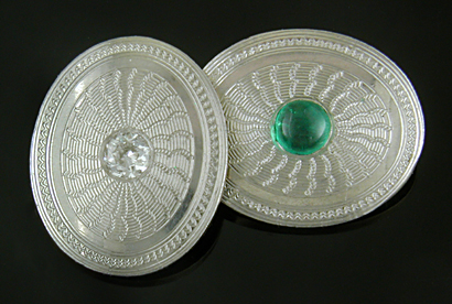 Carrington emerald and diamond cufflinks. (CL9598)