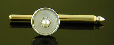 Carrington mother-of-pearl and pearl cufflinks. (J9429)