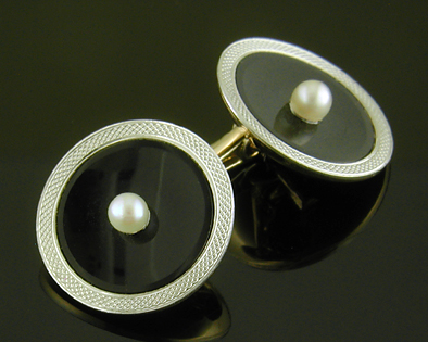 Carrington onyx and pearl dress set. (J9454)