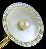 Carrington pearl and platinum cufflinks. (J9160)