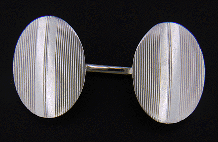 14kt white gold cufflinks from the late 1940s. (J6515)