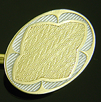 Durand platinum and gold cufflinks. (J9442)