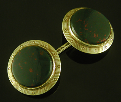 Antique heliotrope and gold cufflinks. (CL9605)