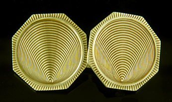Huger optical art cufflinks. (J9302)