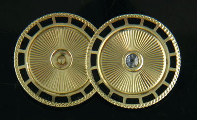 Elegant Kohn & Co. radiant yellow gold cufflinks with sapphires. (J8615)