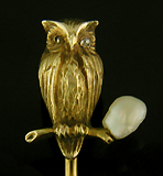 Wise owl and pearl stickpin. (J9008)