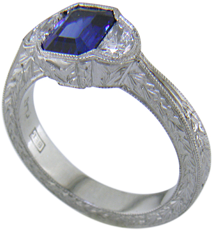 Emerald-cut saphire and half-moon diamond engraved ring. (J7241)
