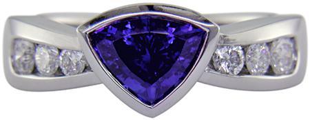 Trillium sapphire and diamond custom platinum ring. (J6413)