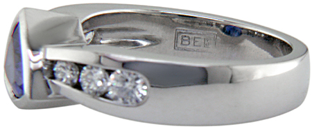 Bijoux Extraordinaire hallmark (BEL) and platinum purity mark. (J6413)