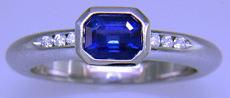 Emerald-cut Sapphire and Diamond Ring - Bijoux Extraordinaire