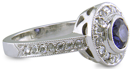 Close-up of Bijoux Extraordinaire hallmark (BEL). (J8702)
