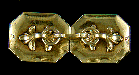Back of elegantly engraved antique cufflinks. (J6828)
