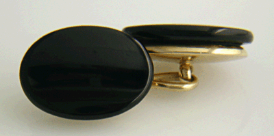 14kt gold Tiffany cufflinks with onyx tops. (J7448)