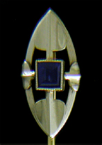 Art Deco shield and spear stickpin. (J9137)