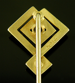 Art Deco sapphire and diamond stickpin. (J9277)