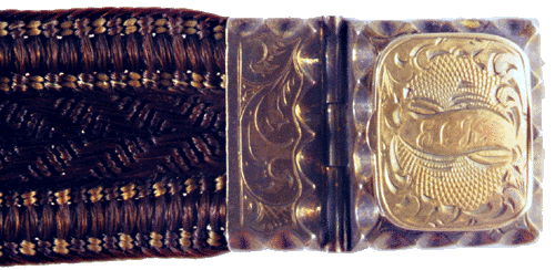 Close-up of the clasp.