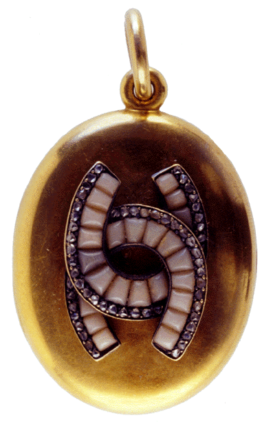 Victorian Locket with Horseshoes